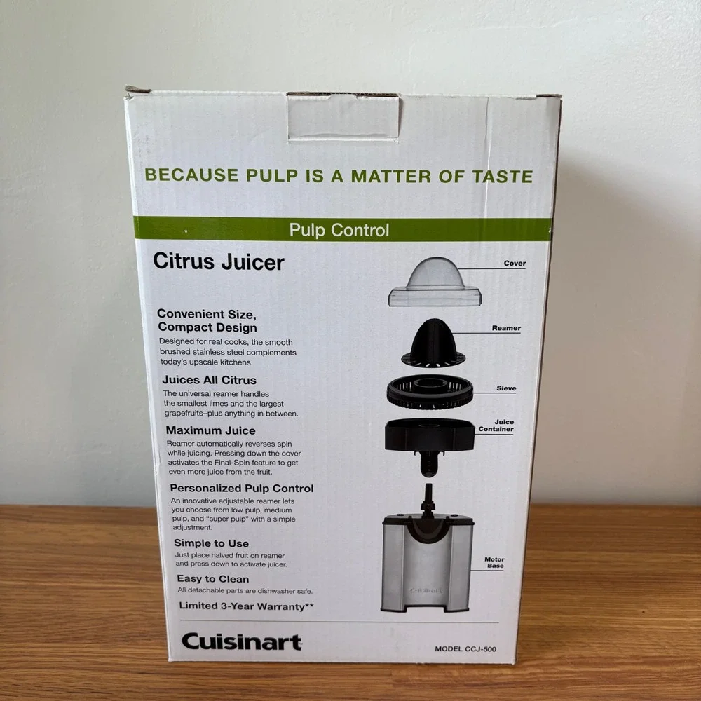 Cuisinart‎ Citrus Juicer CCJ-500 Pulp Control Brushed Stainless New Open Box